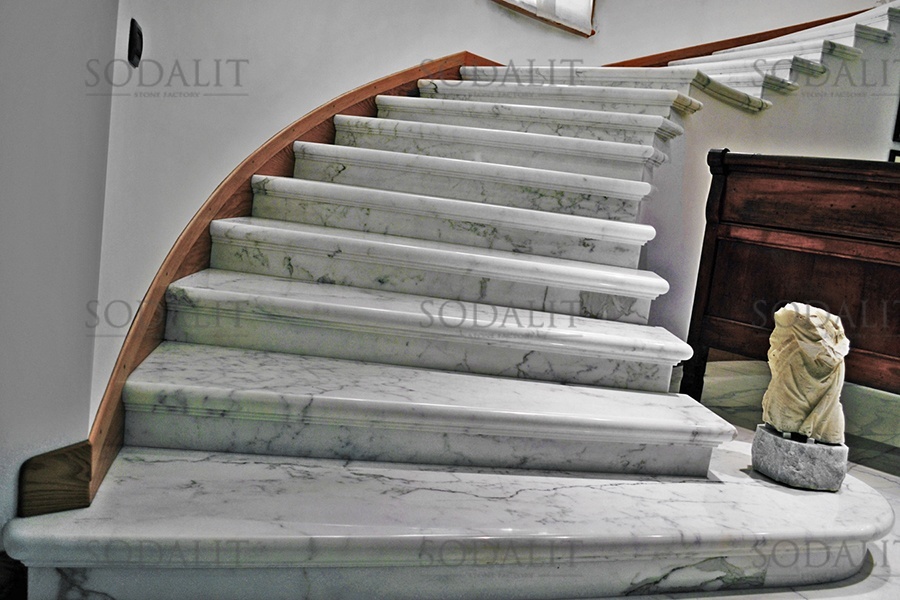Мраморная лестница Статуаретто (Statuarietto)