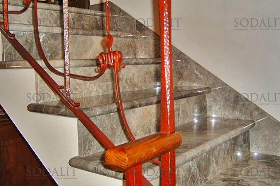 Мраморная лестница Фиор Ди Боско (Fior Di Bosco)